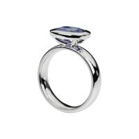 Ring mit Saphir