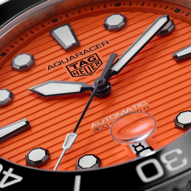 TAG Heuer - Aquaracer Professional 300 Orange Diver
