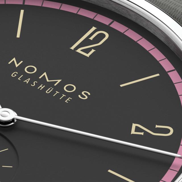 NOMOS Glashütte - Tangente 38 Datum Tiefseegrau 