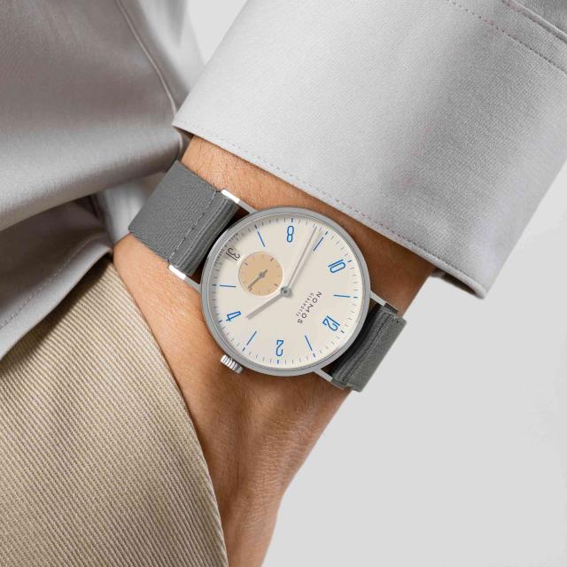 NOMOS Glashütte - Tangente 38 Datum Schulhausweiß 