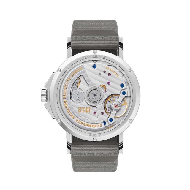 NOMOS Glashütte - Ahoi neomatik 38 Datum sand